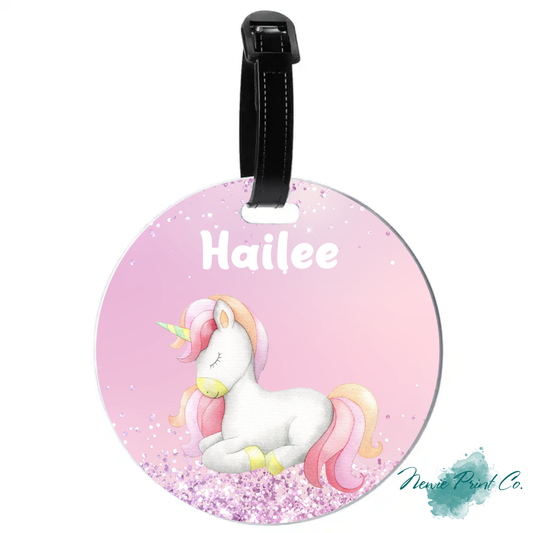 PU Leather Keyrings/Bagtags are the perfect addition to school bags and luggage can be printed with any photos or design. They are printed on both sides and include your name. Choose from one of our designs or send an image or idea through to our email to have a design customised for you.  Please email your ideas or designs to newieprintco@gmail.com  Circle - 10cm wide Rectangle - 7.5cm wide x 10cm high  Included Black bag loop