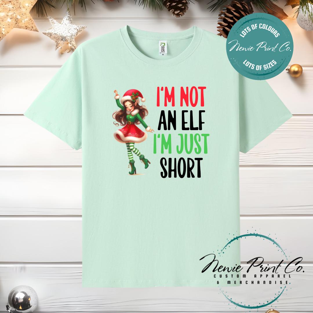 I'm not an Elf Dancing - Christmas T-shirt